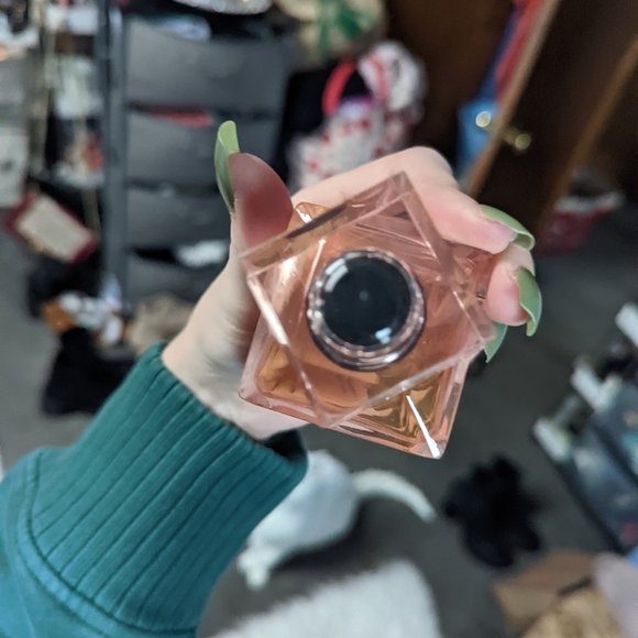 Pretty privilege - Picture 4 of 5